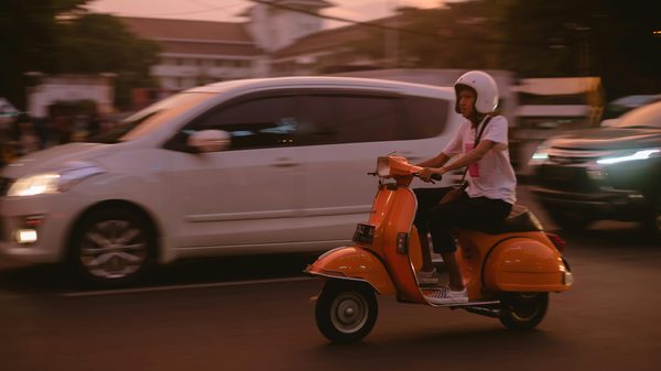 Découvrez les meilleures options de location de voiture et scooter à Monaco